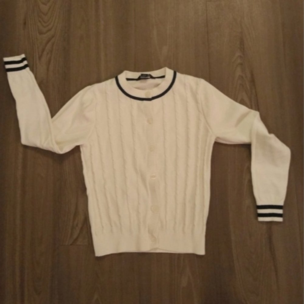 Tommy Hilfiger button down sweater size 7